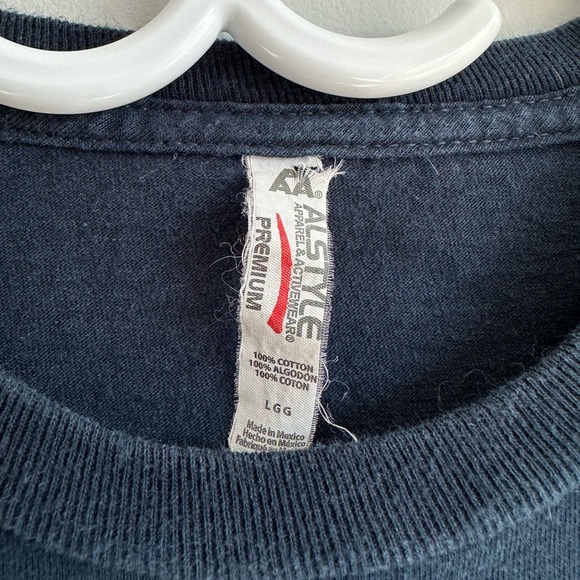 Red Bull Tshirt - Picture 4 of 4